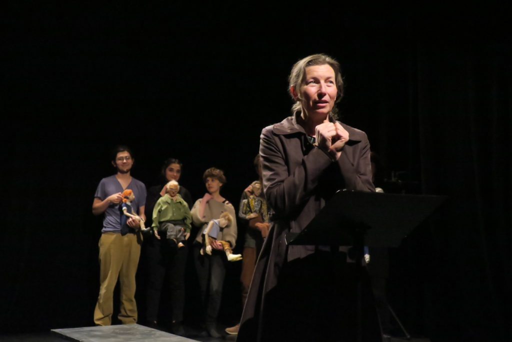 Pascale Blaison, tutor, presenting the work of students of the 11th promotion. Photo: Claire Perrus, 2017 A pupil of the 11th promotion of ESNAM and his puppet.